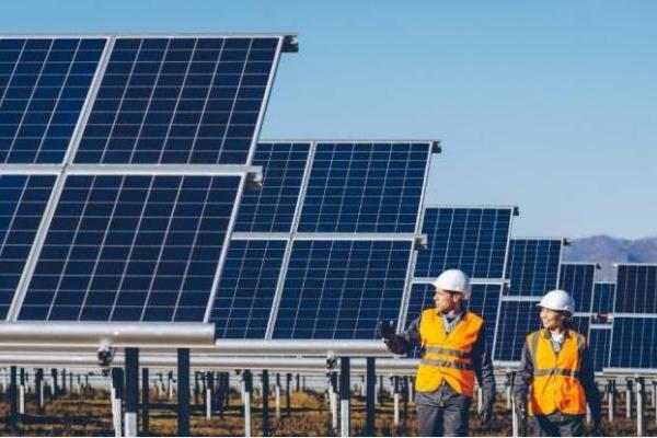Beda bahan fotovoltaic fotovaltaik