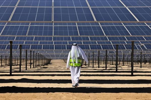 Prospek kanggo Produk Development Produk Produkvoltaic lan aplikasi sekring ing Timur Tengah